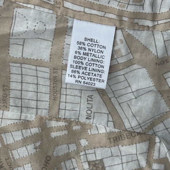 Banana Republic Italian Fabric Blazer Size 4 – Beige Khaki w/ NYC map lining - Picture 5 of 7